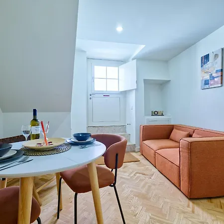 Cetral And Beautiful Flat In Bairro Alto