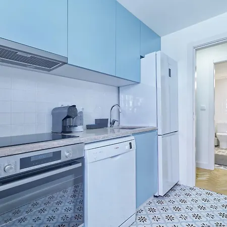 Cetral And Beautiful Flat In Bairro Alto