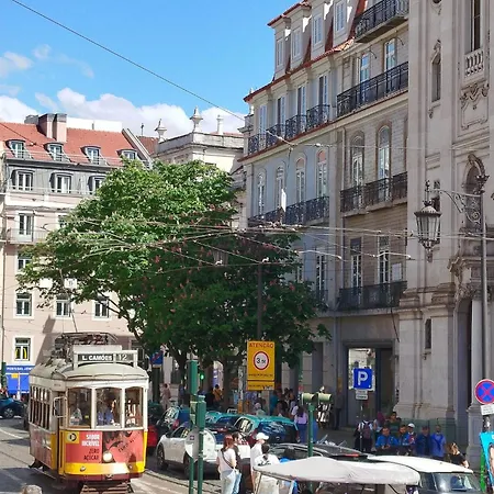 Cetral And Beautiful Flat In Bairro Alto *