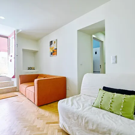 Cetral And Beautiful Flat In Bairro Alto *